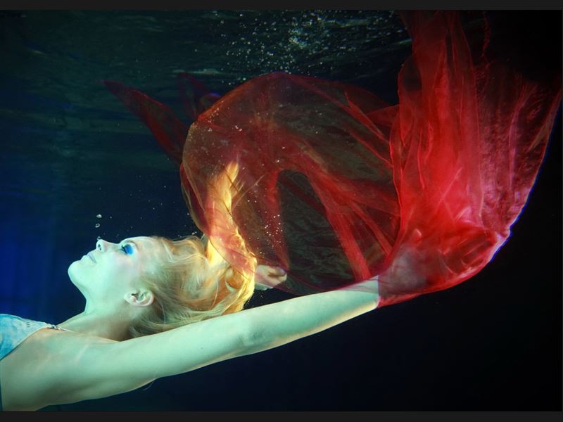 Underwater - Nadine Mayer